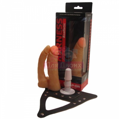 Фаллоимитатор из латекса с поясом "Harness"