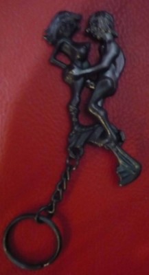 Брелок Вдвоем-4 (стоя)